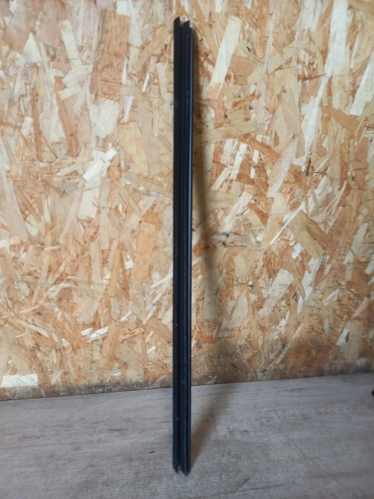 Уплотнитель стекла двери Skoda Octavia II рестайлинг (2008—2013) 2011