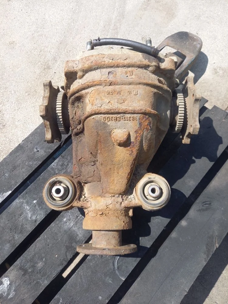 Редуктор задний Nissan Pathfinder III рестайлинг (2010—2014) 2012 GN0 - BLACK METALLIC