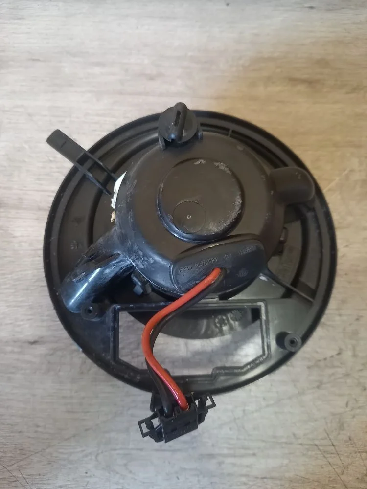 Моторчик печки Skoda Octavia II рестайлинг (2008—2013) 2012 8B/F7W