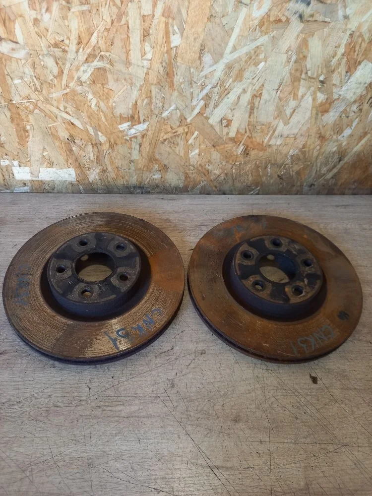 Диск тормозной передний вентилируемый Ford Kuga I (2008—2012) 2012 белый