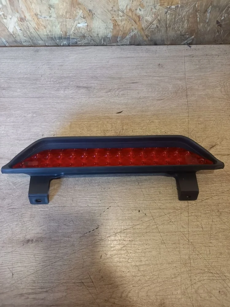 Стоп сигнал дополнительный Nissan Pathfinder III рестайлинг (2010—2014) 2012 GN0 - BLACK METALLIC