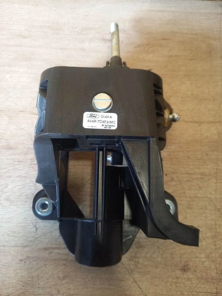 Кулиса КПП Ford Kuga I (2008—2012) 2012 белый