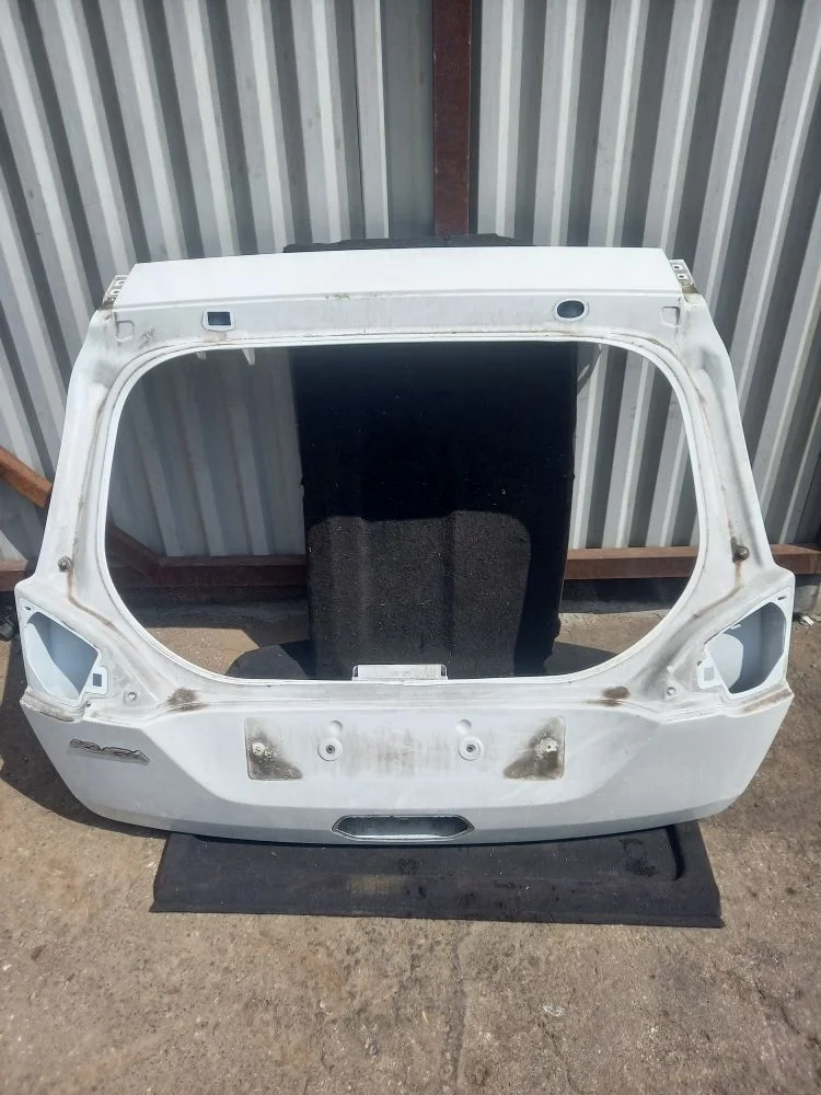 Дверь багажника Ford Kuga I (2008—2012) 2012 белый