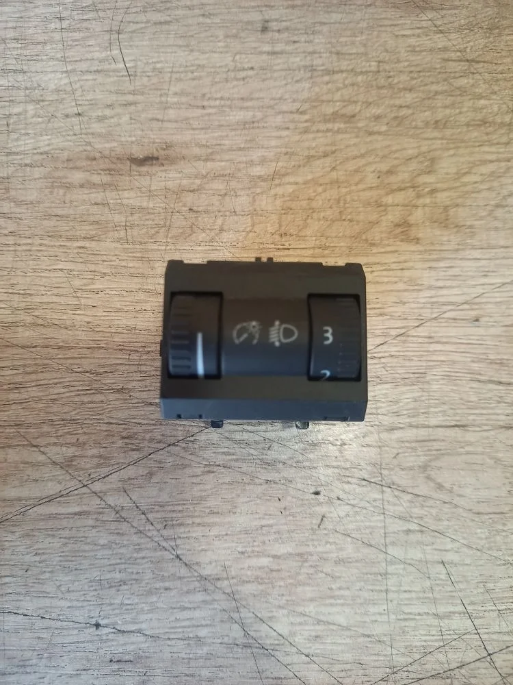 Кнопка корректора фар Skoda Octavia II рестайлинг (2008—2013) 2012 8B/F7W