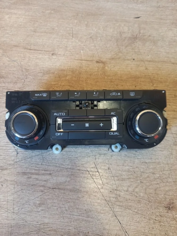 Блок управления климат-контролем Skoda Octavia II рестайлинг (2008—2013) 2012 8B/F7W