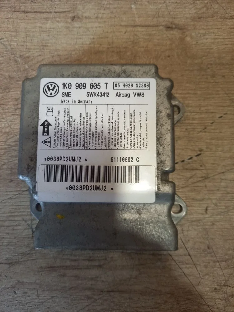 Блок управления AIRBAG Skoda Octavia II рестайлинг (2008—2013) 2012 9J9J