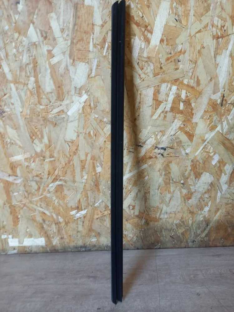 Уплотнитель стекла двери Skoda Octavia II рестайлинг (2008—2013) 2012 8B/F7W