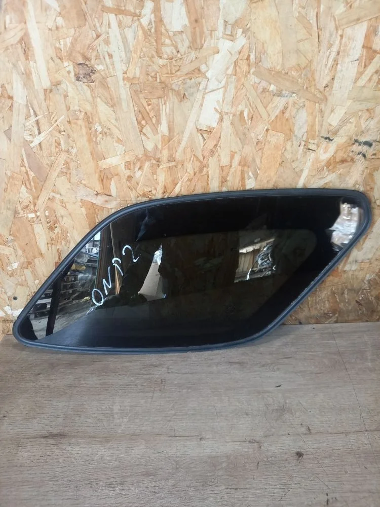 Стекло багажника глухое левое Kia Sportage II (2004—2008) 2006 K6 - SMART BLUE