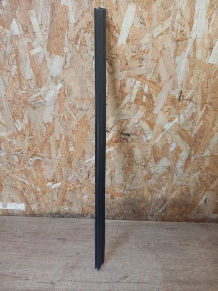 Уплотнитель стекла двери Skoda Octavia II рестайлинг (2008—2013) 2012 8B/F7W