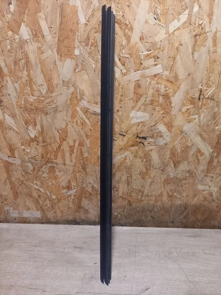 Уплотнитель стекла двери Skoda Octavia II рестайлинг (2008—2013) 2013 2G