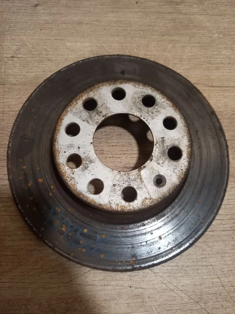 Диск тормозной задний Skoda Octavia Scout II рестайлинг (2008—2013) 2010 8B8B