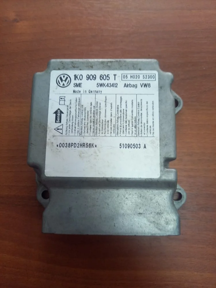 Блок управления AIRBAG Skoda Octavia Scout II рестайлинг (2008—2013) 2010 8B8B