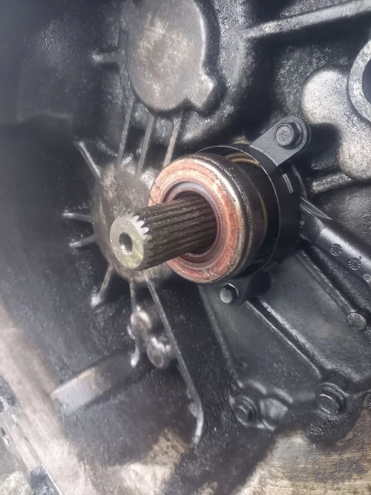 МКПП (механическая коробка переключения передач) Citroen C-Crosser I (2007—2013) 2008 KTZ - ЧЕРНАЯ ЭМАЛЬ PERLE (ПЕРЛ)