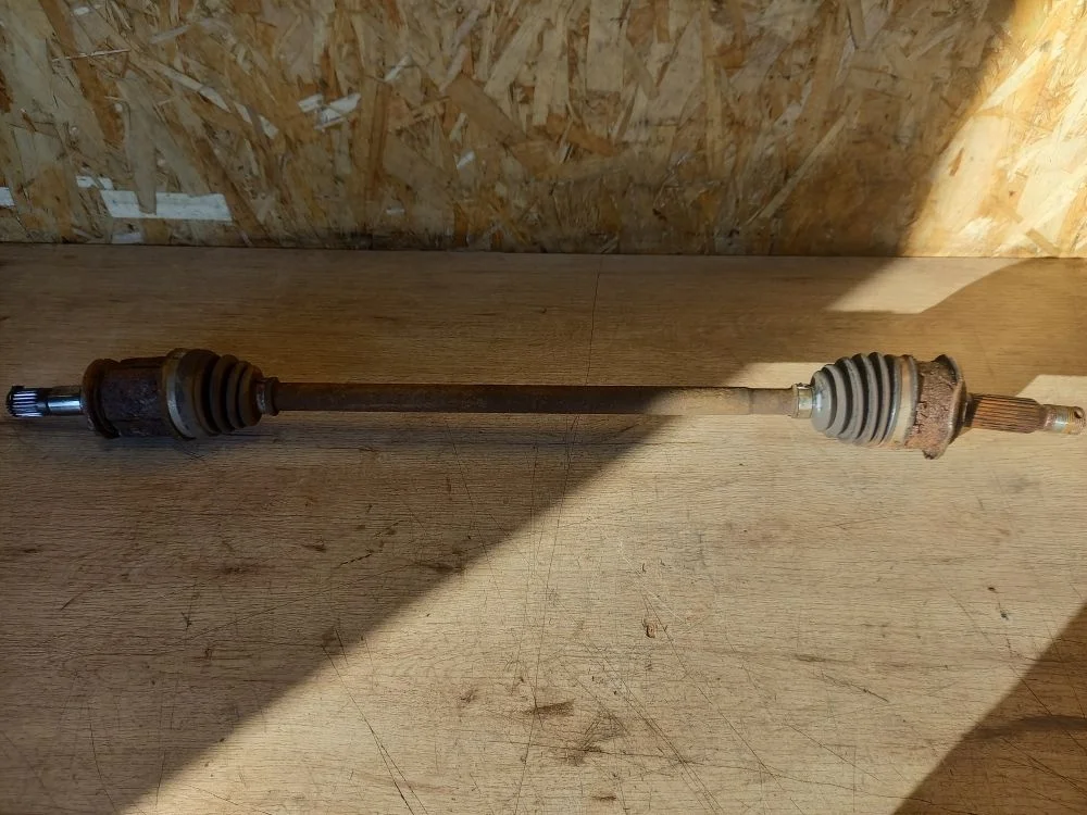 Полуось задняя правая Citroen C-Crosser I (2007—2013) 2008 KTZ - ЧЕРНАЯ ЭМАЛЬ PERLE (ПЕРЛ)