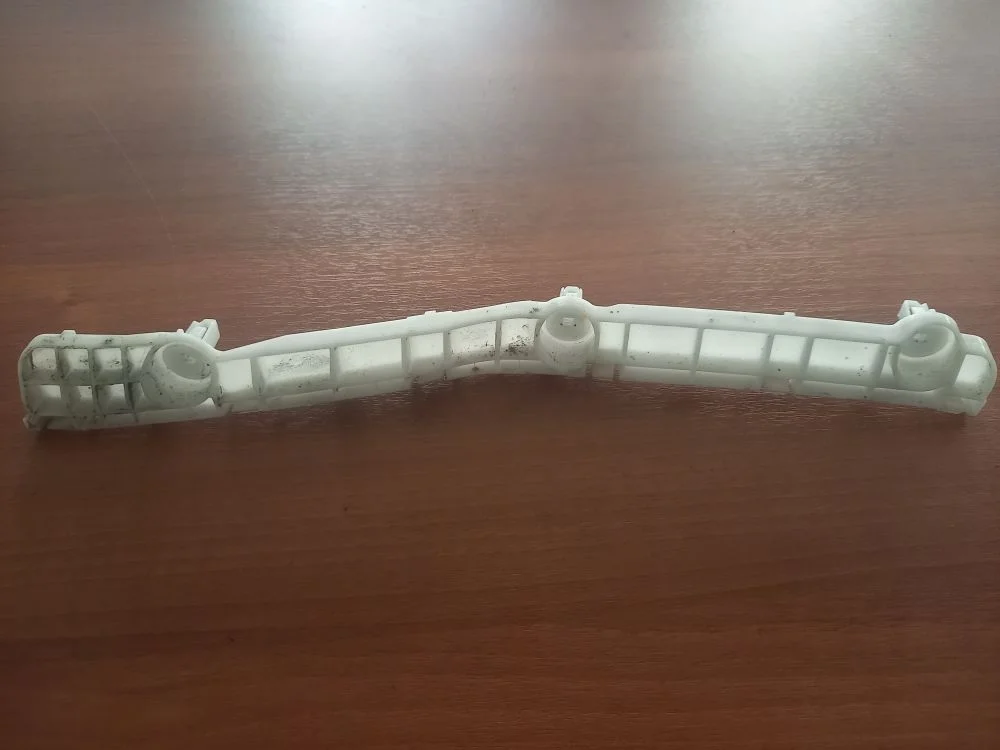 Кронштейн заднего бампера правый Citroen C-Crosser I (2007—2013) 2008 KTZ - ЧЕРНАЯ ЭМАЛЬ PERLE (ПЕРЛ)