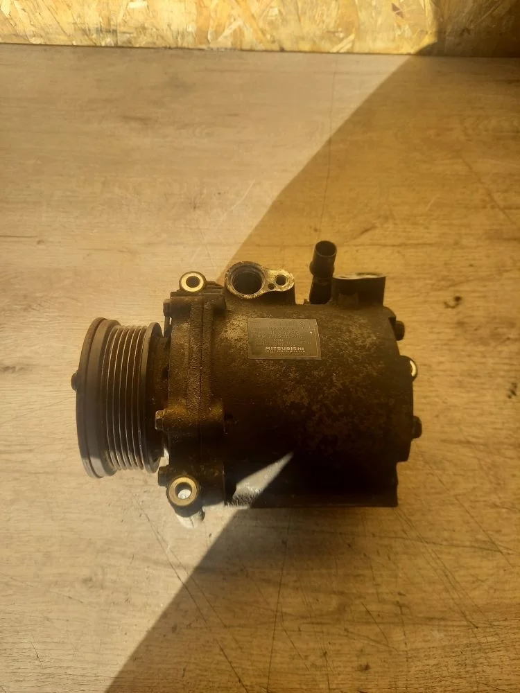 Компрессор кондиционера Citroen C-Crosser I (2007—2013) 2008 KTZ - ЧЕРНАЯ ЭМАЛЬ PERLE (ПЕРЛ)