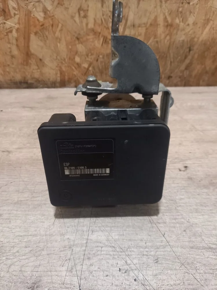 Блок ABS (насос) Citroen C-Crosser I (2007—2013) 2008 KTZ - ЧЕРНАЯ ЭМАЛЬ PERLE (ПЕРЛ)