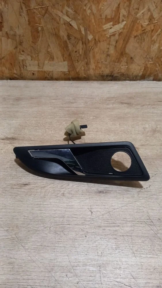 Динамик высокочастотный Skoda Octavia II рестайлинг (2008—2013) 2009 8E (Серебро)