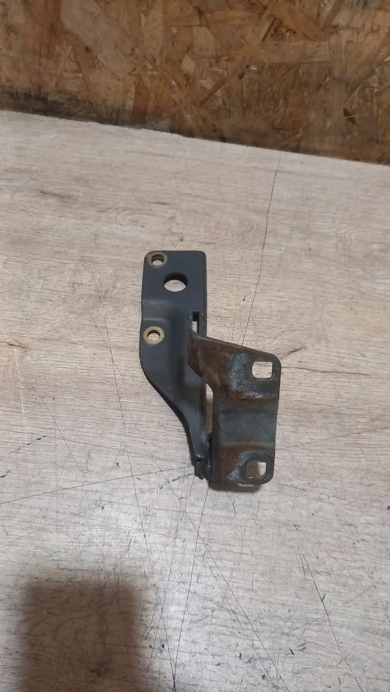 Петля капота левая Nissan Pathfinder III (2004—2010) 2005 K27 - STRUCTURAL GREY