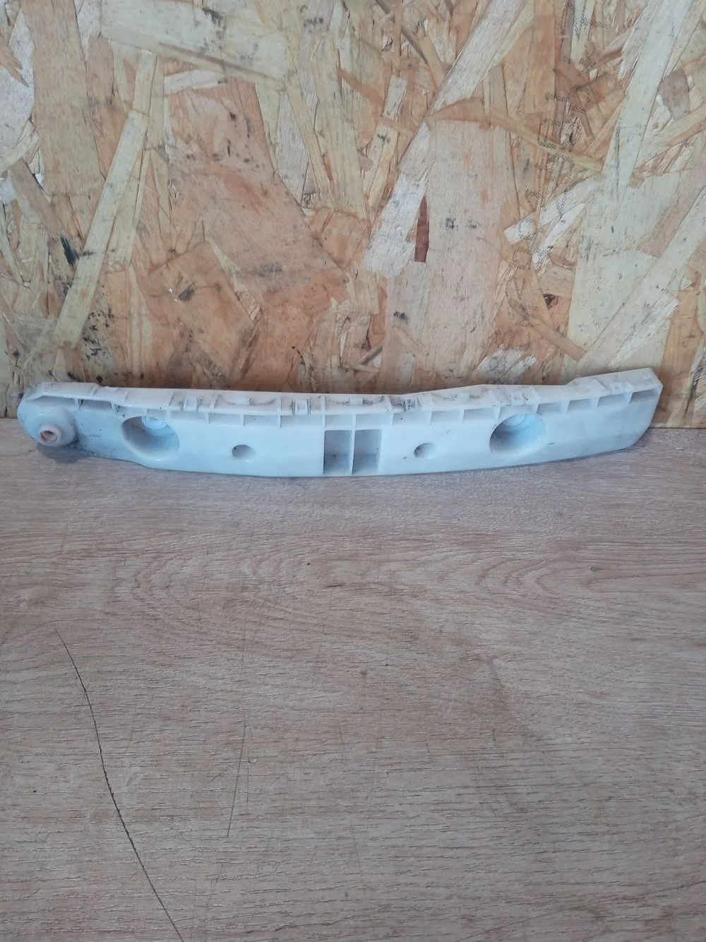 Кронштейн заднего бампера левый Nissan Juke I (2010—2014) 2012 KAD