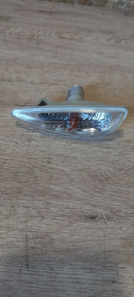 Повторитель на крыло левый Hyundai Solaris I (2010—2014) 2012 MZH - PHANTOM BLACK PEARL