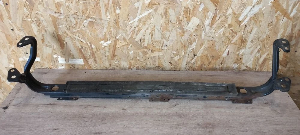 Балка подрадиаторная Volvo V50 I рестайлинг (2007—2012) 2010 Темно-серый