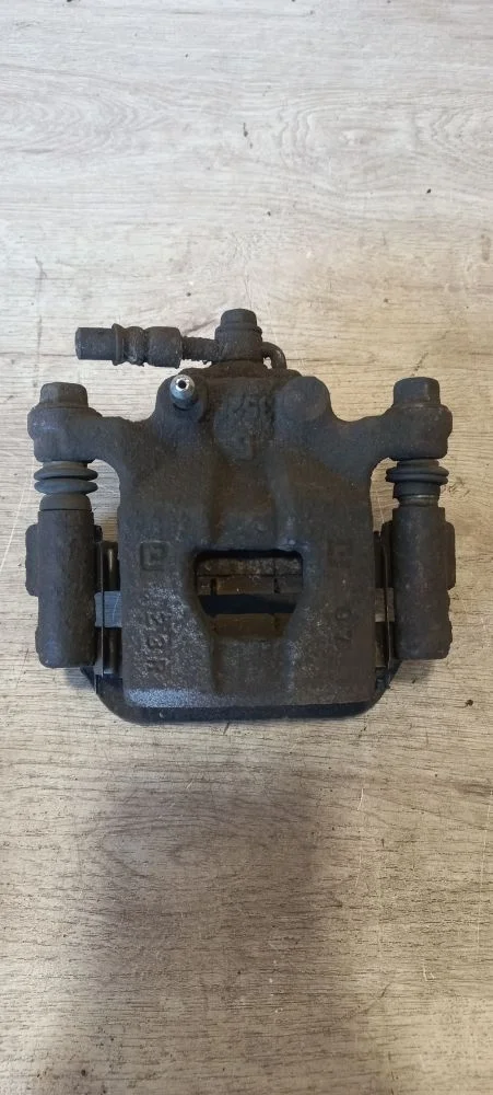 Суппорт тормозной задний левый Nissan Juke I (2010—2014) 2012 KAD