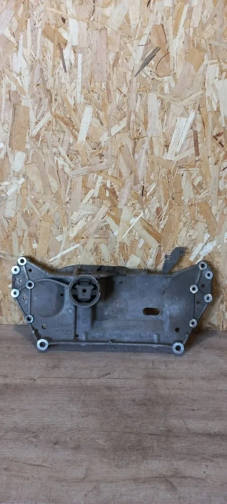 Подрамник Skoda Octavia II рестайлинг (2008—2013) 2011 8D8D