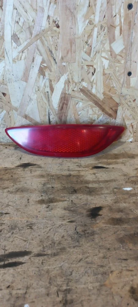 Отражатель в бампер задний правый Hyundai Solaris I (2010—2014) 2012 MZH - PHANTOM BLACK PEARL