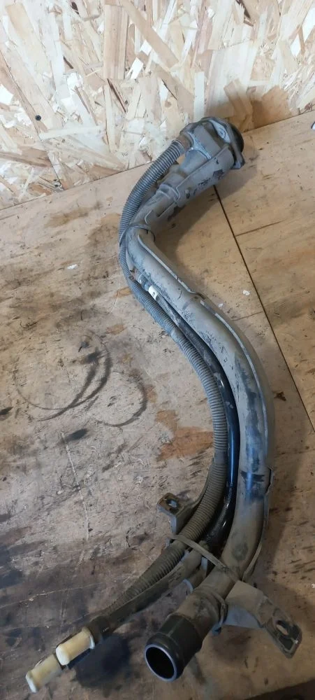 Горловина топливного бака Hyundai Solaris I (2010—2014) 2012 MZH - PHANTOM BLACK PEARL