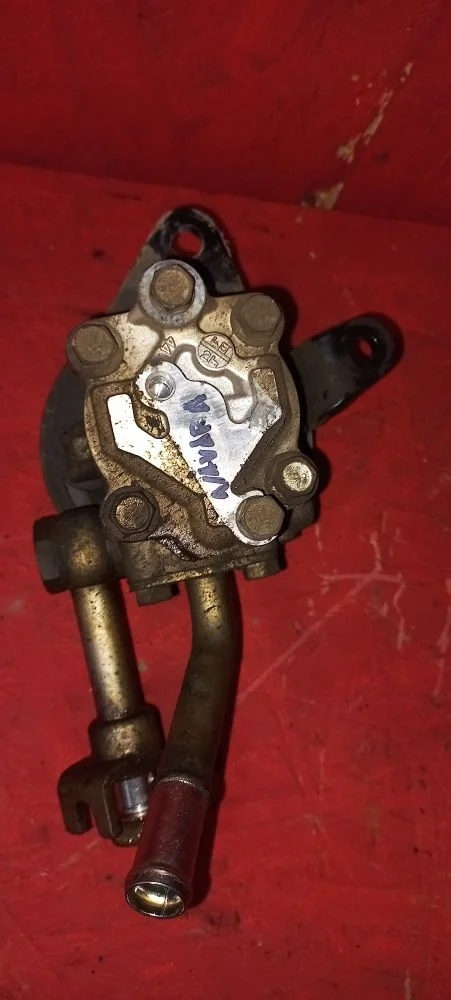 Насос ГУР Nissan Navara D40 рестайлинг (2010—2015) 2015 GN0 - BLACK METALLIC