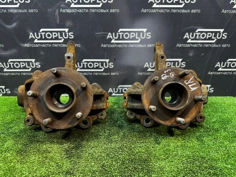 Кулак поворотный Ford Focus 2011 1702854 СЕДАН 1.6 PNDA