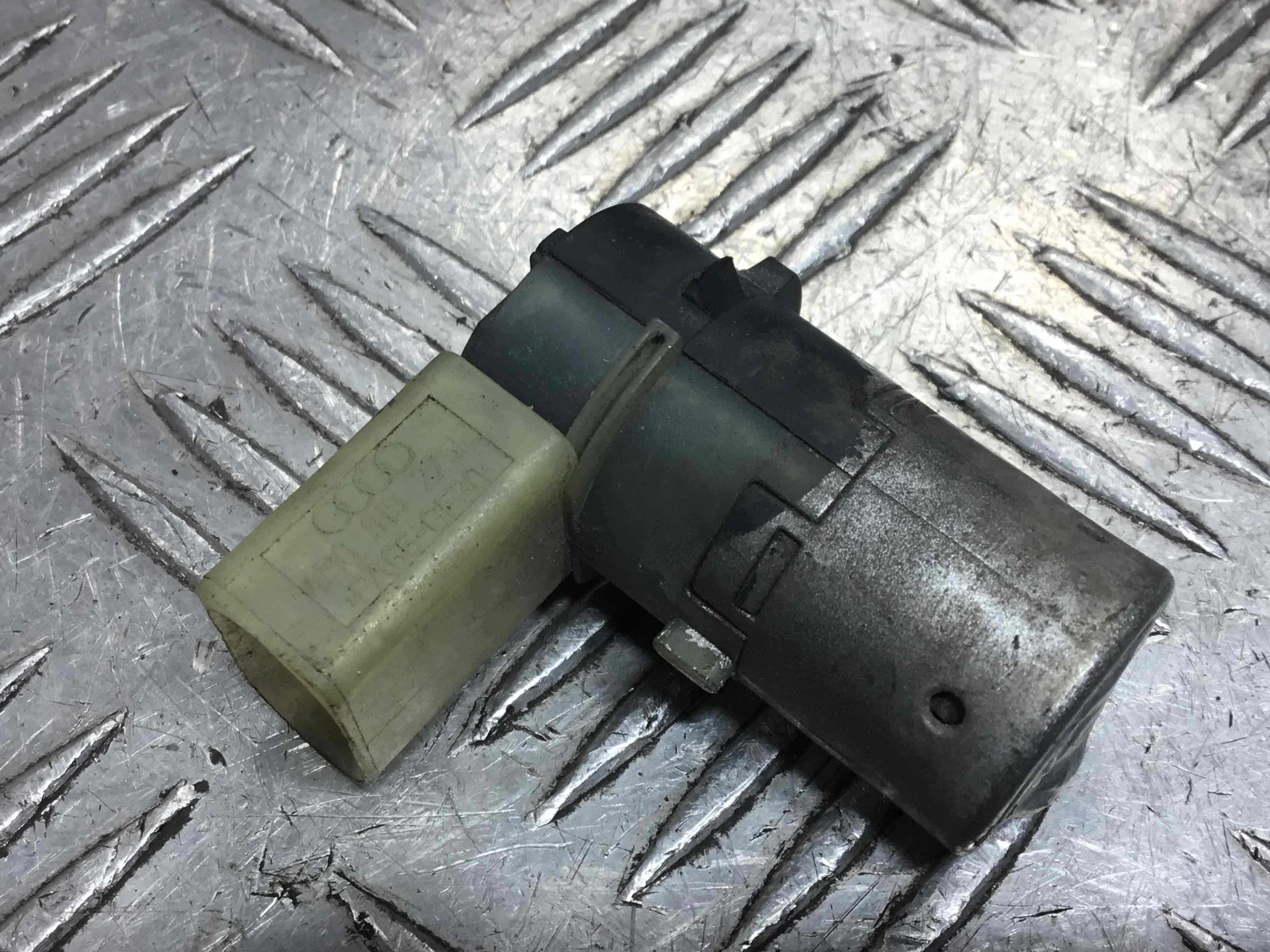 Парктроник задний Audi A6 C5/4B (1997-2004) дизель 2.5 TDI Автомат Универсал