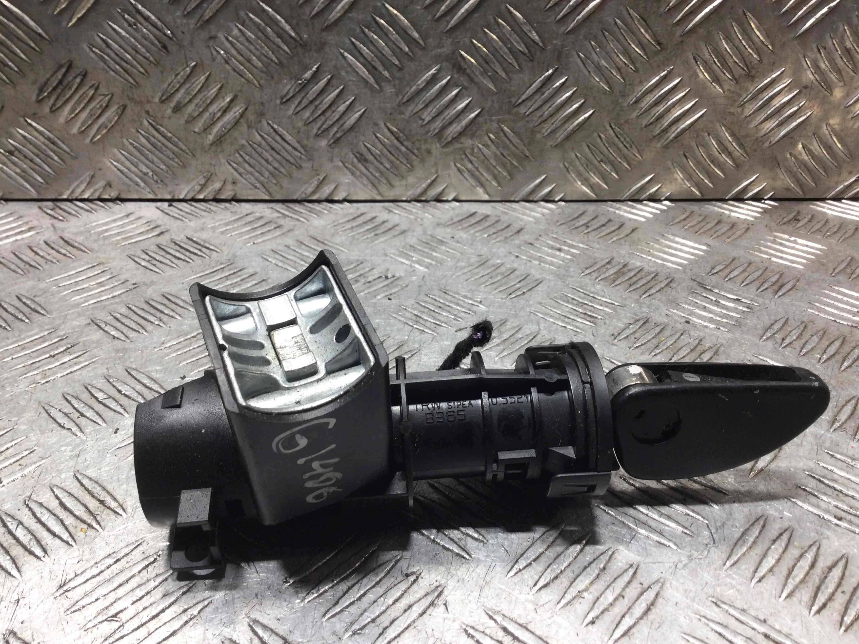 Замок зажигания Alfa Romeo 147 1 поколение 2000 - 2004 бензин 1.6 i Механика Х/б