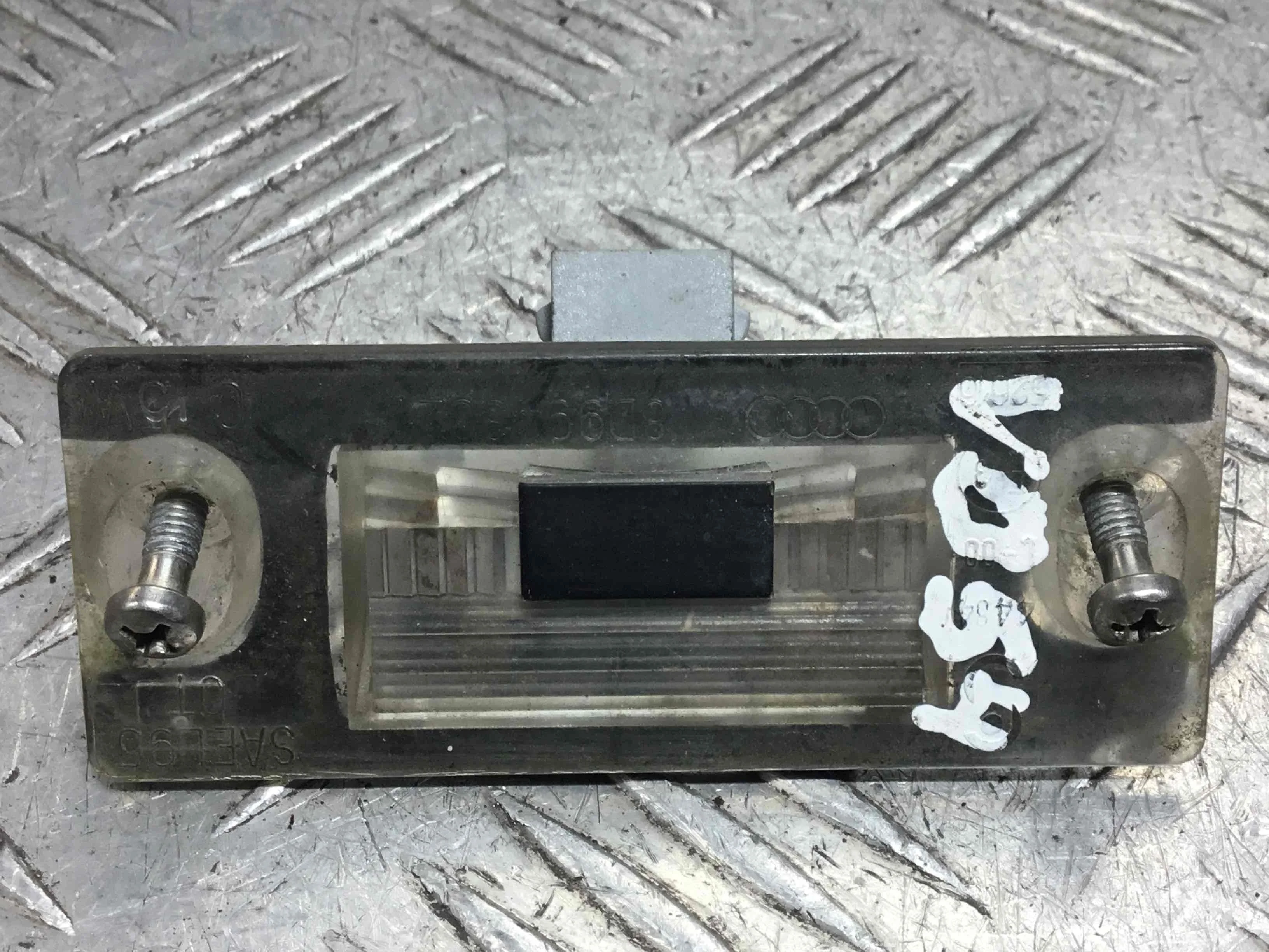 Подсветка номера Audi A3 8L (1996-2000) бензин 1.6 i Механика Х/б