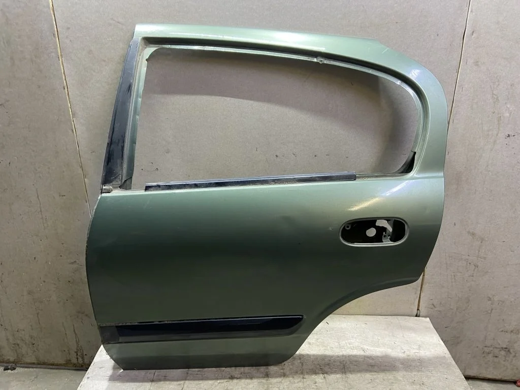 Дверь задняя левая Nissan Almera N16 Альмера Н16