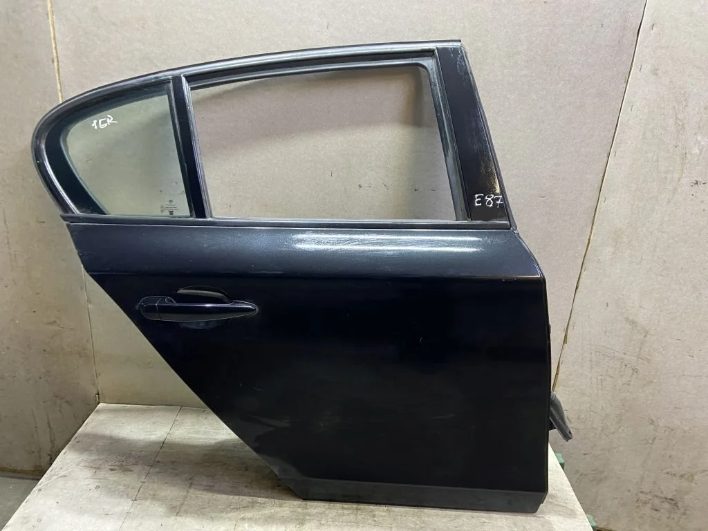 Дверь задняя правая BMW E87