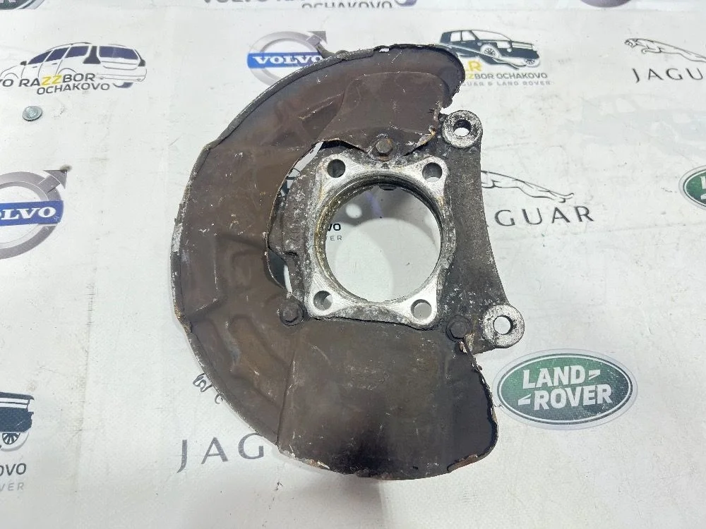 Кулак  передний правый Volvo S60 S80 XC70 V70 S80 I рестайлинг (2003—2006)