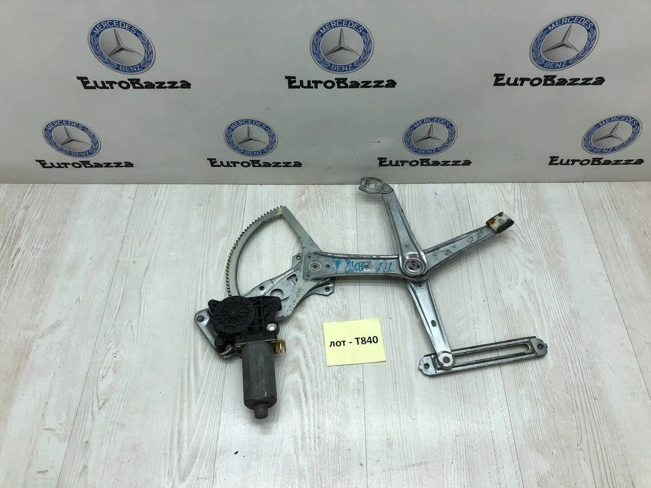 Стеклоподьемник передний левый Mercedes W202