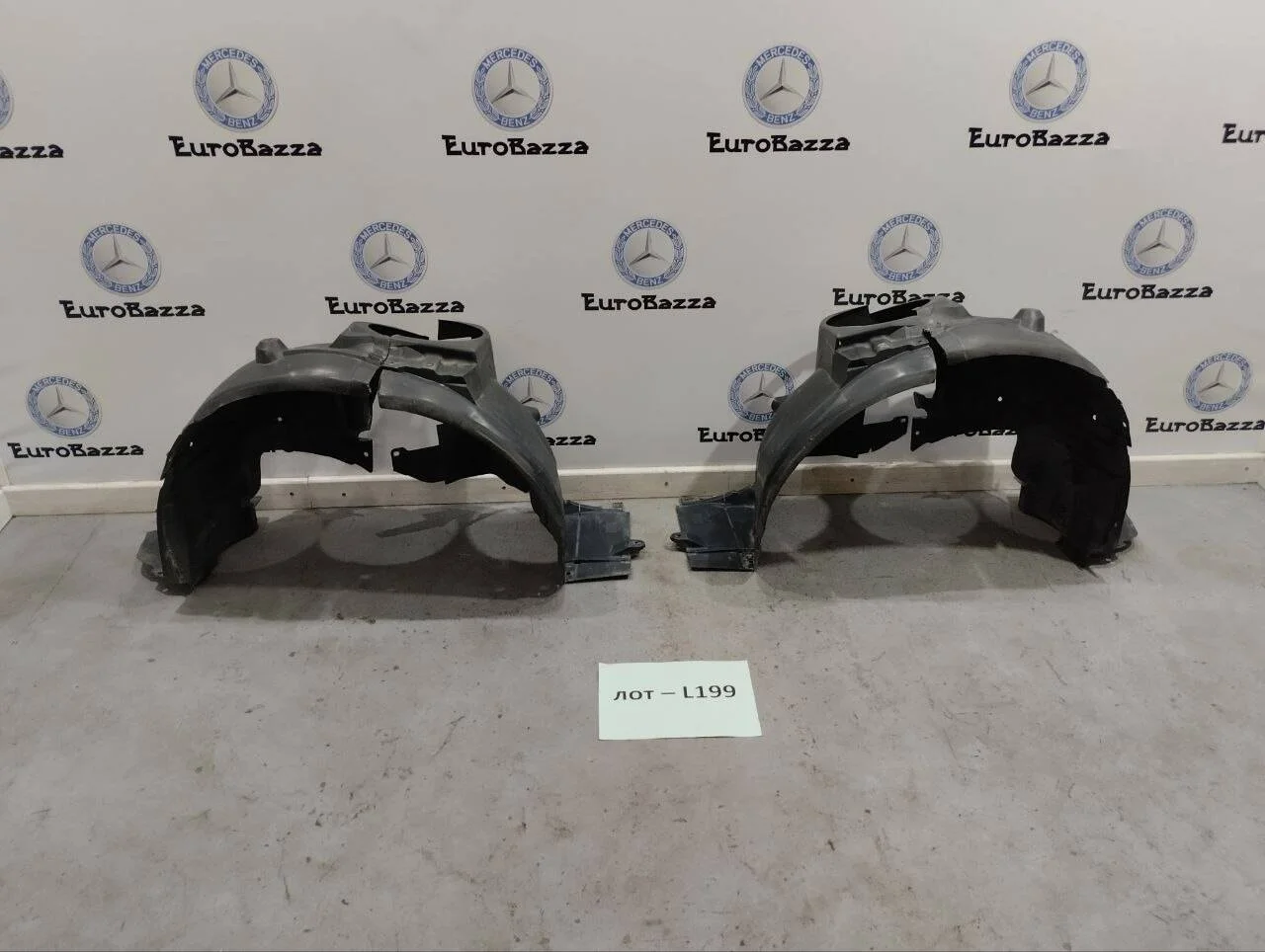 Передние подкрылки Mercedes W203