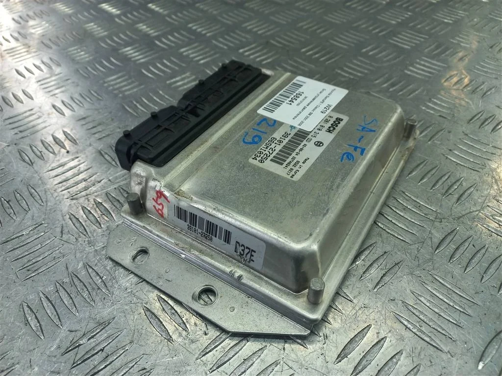 Блок управления двигателем Hyundai SANTA FE I (20