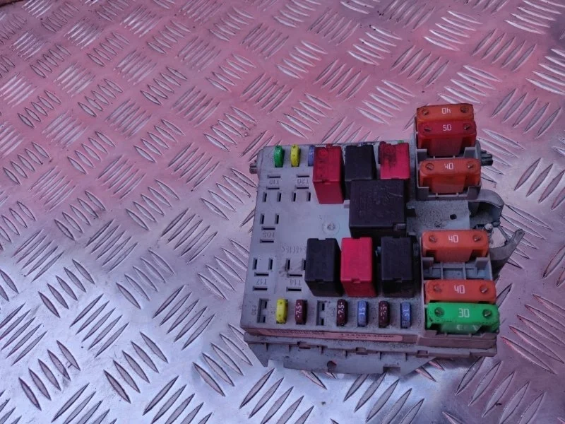 Блок предохранителей Peugeot Boxer