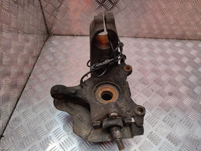 Кулак поворотный левый Fiat Ducato 250