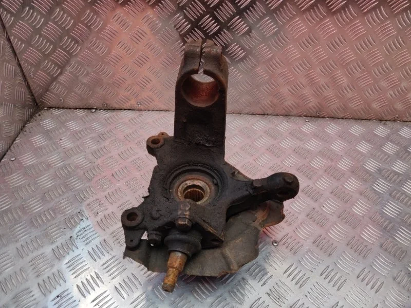 Кулак поворотный правый Citroen Jumper 250