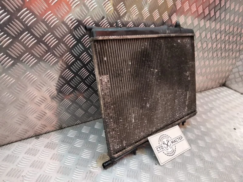 Радиатор охлаждения ДВС Peugeot Partner 1330W2 1.6