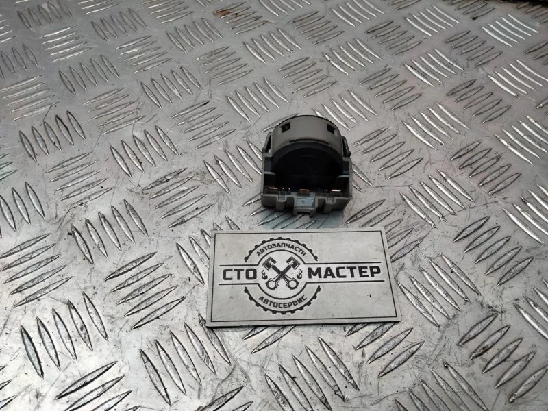 Контактная группа замка зажигания Ford Transit 1677531 TTG