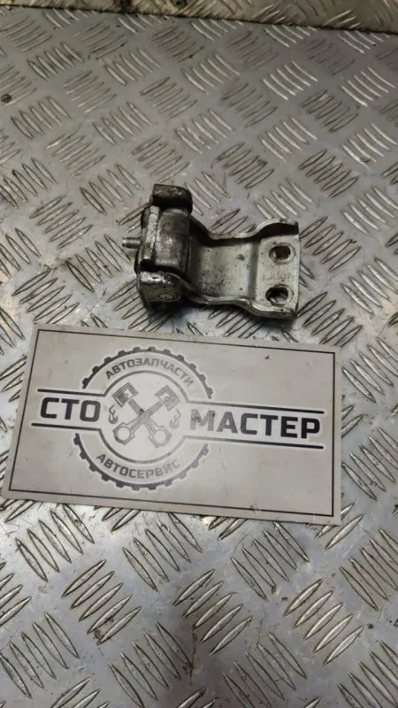 Петля задней двери нижняя правая Ford Transit 4870669 TTG