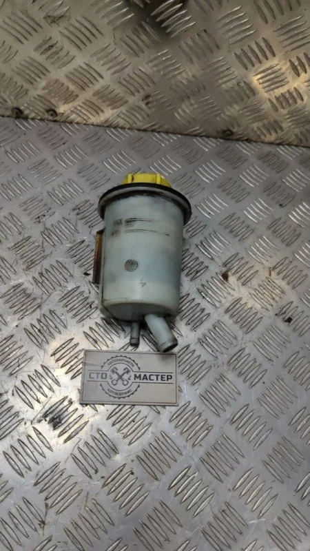 Бачок гидроусилителя Ford Transit 4042052 2.2