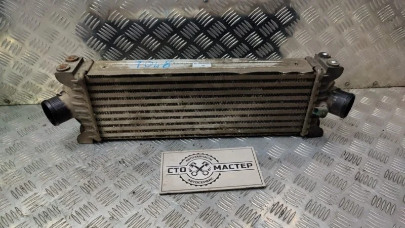 Интеркулер Ford Transit 1881209 2.2 FWD