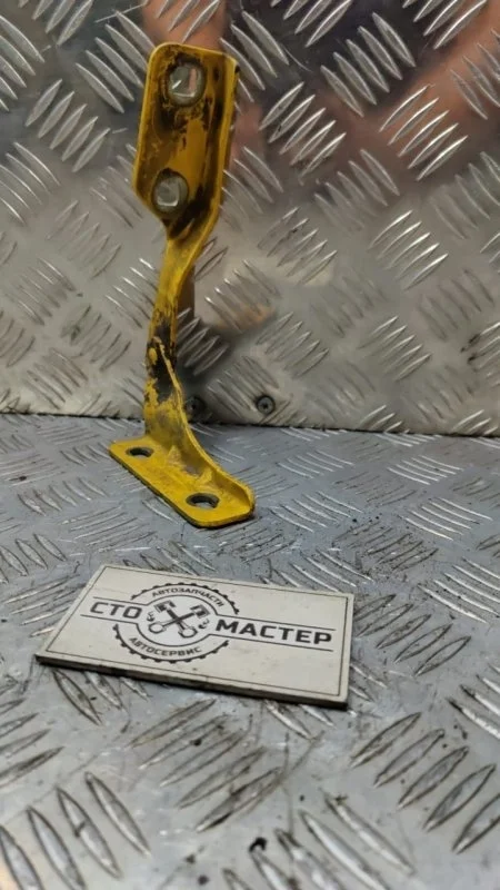 Петля капота правая Ford Transit